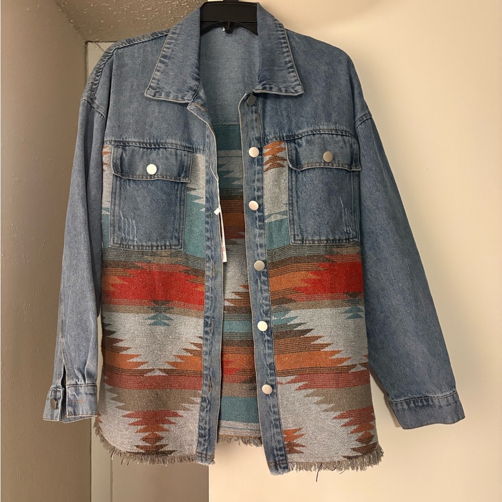 Stylish Denim Aztec Jean Jacket - Picture 3 of 4